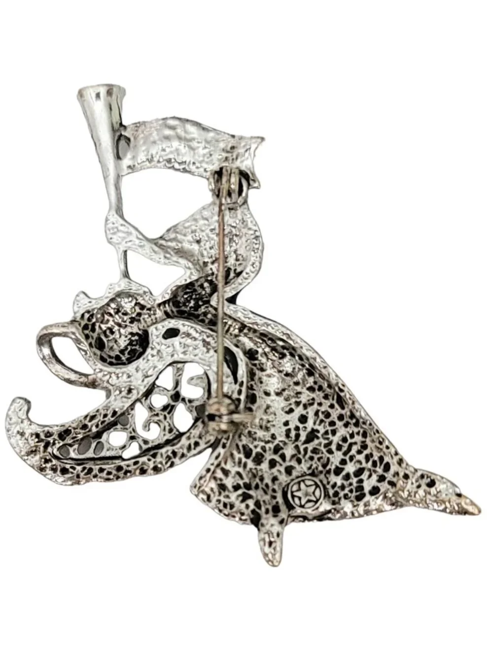 Unbranded silver tone